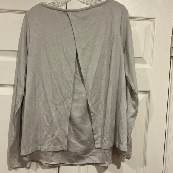 Lands End Grey Top size Medium - Picture 2 of 4